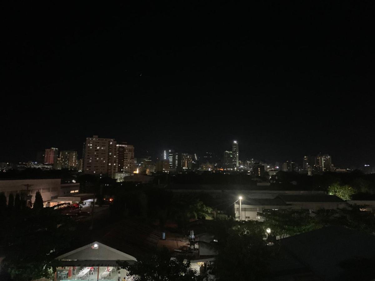 Luxanos Condo Place- San Marino 세부 외부 사진